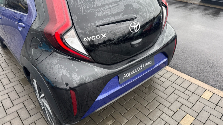 Toyota Aygo X 1.0 VVT-i Edge 5dr Petrol Hatchback
